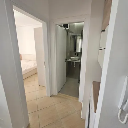 International Sea View 公寓 *