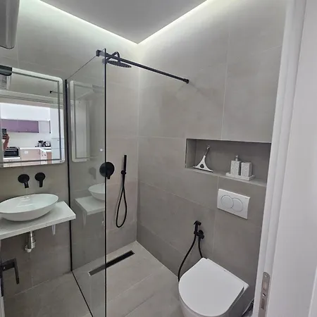 International Sea View Apartmán