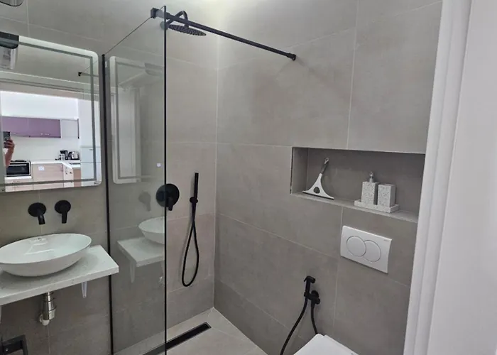 International Sea View شقة